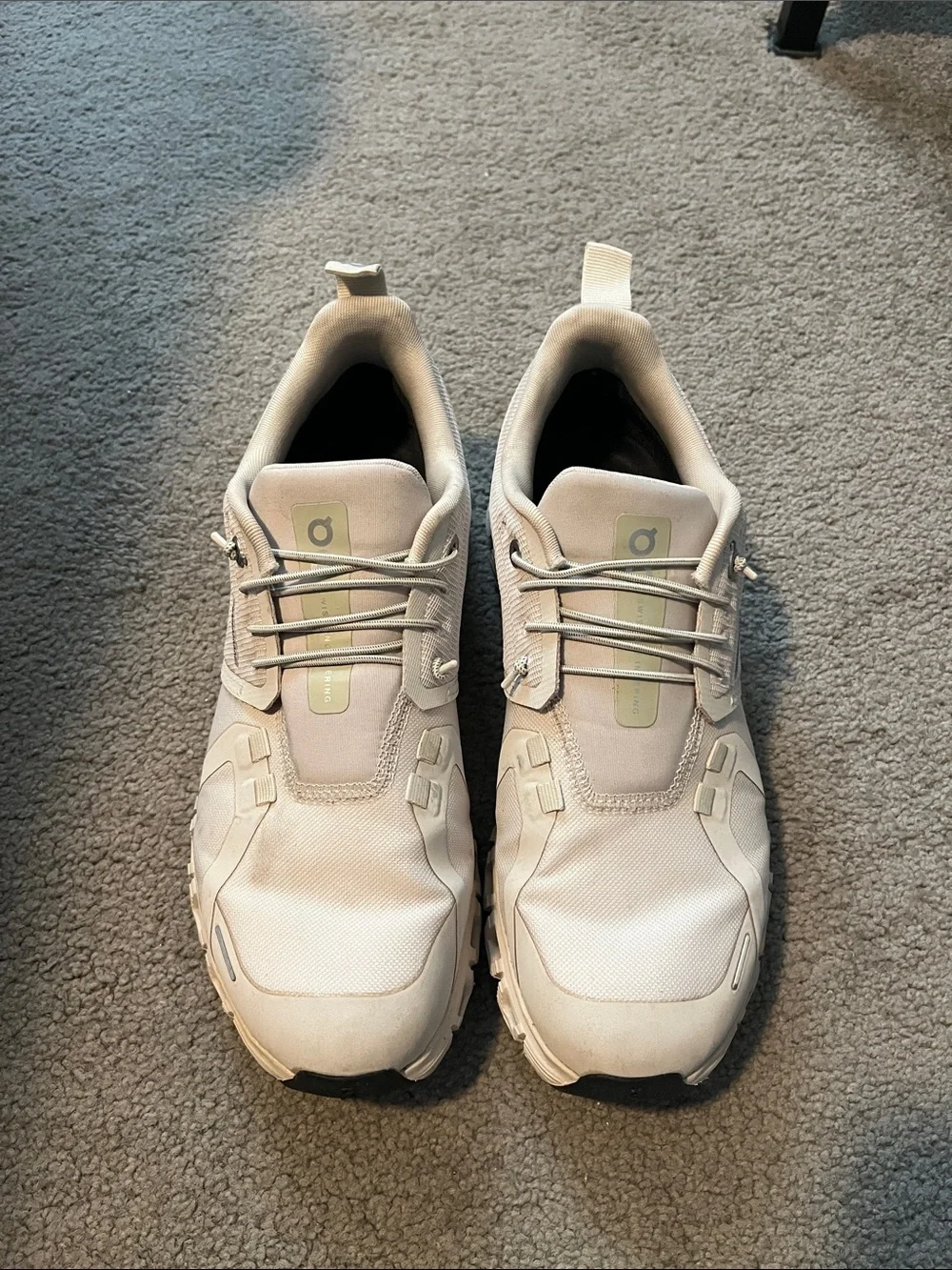 On Cloud Waterproof women’s sneakers size 7
